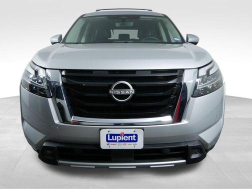 Brilliant Silver Metallic 2023 Nissan Pathfinder Platinum