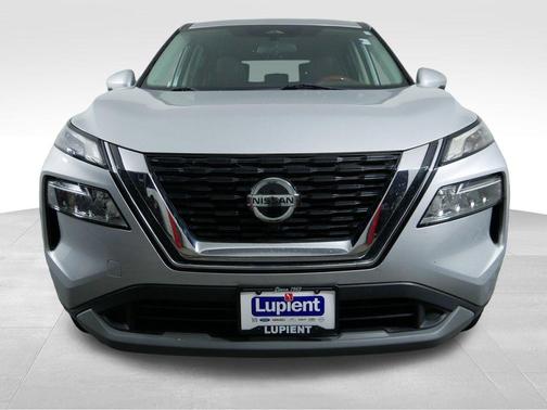 Brilliant Silver Metallic 2021 Nissan Rogue SV