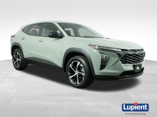 Green 2024 Chevrolet Trax 1RS
