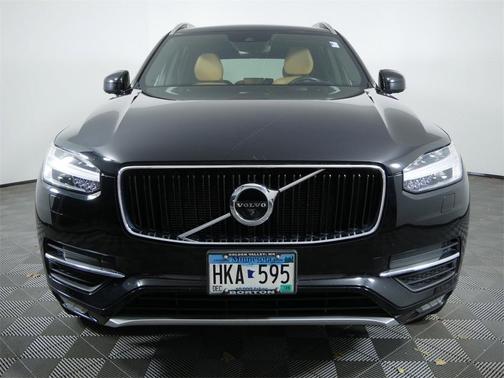 2017 Volvo XC90 T5 Momentum