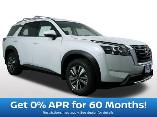 2025 Nissan Pathfinder SL