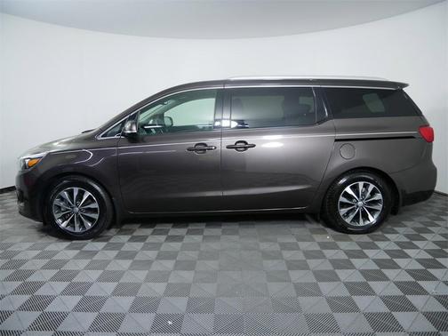 2016 Kia Sedona SX