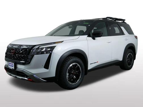 White / Black 2026 Nissan Pathfinder Rock Creek