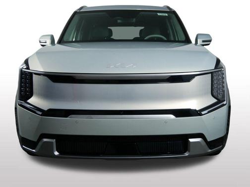 Ivory Silver 2024 Kia EV9 Land