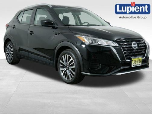 2022 Nissan Kicks SV