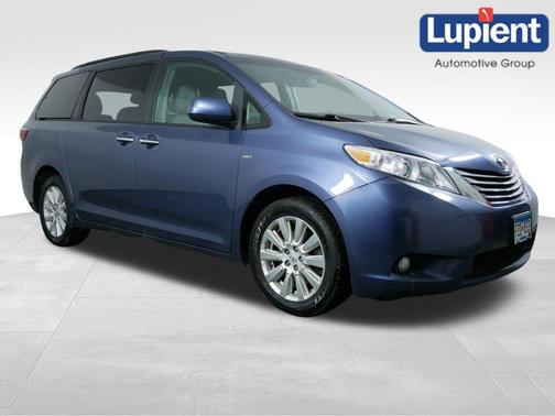 2017 Toyota Sienna XLE