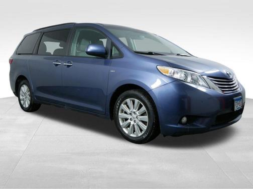 2017 Toyota Sienna XLE
