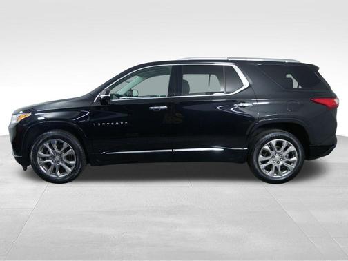 Mosaic Black Metallic 2018 Chevrolet Traverse Premier