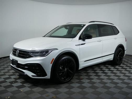 2023 Volkswagen Tiguan 2.0T SE R-Line Black