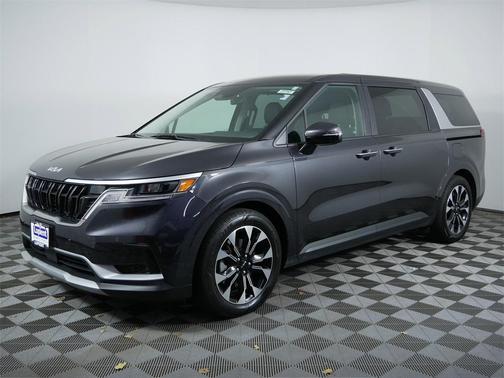 2023 Kia Carnival EX