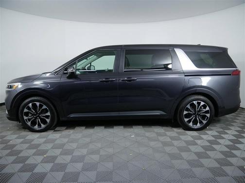 2023 Kia Carnival EX