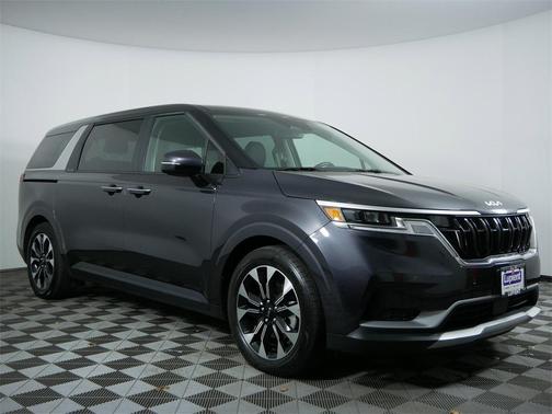 2023 Kia Carnival EX