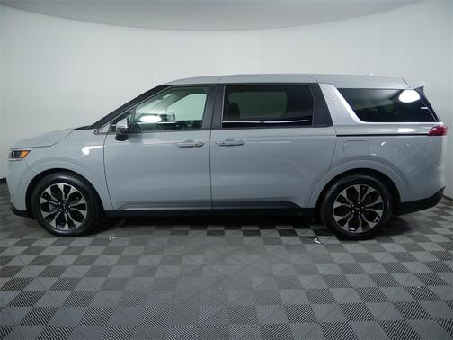 2023 Kia Carnival EX