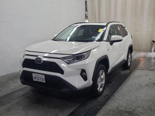 2020 Toyota RAV4 Hybrid XLE