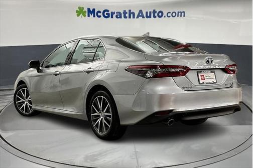 2024 Toyota Camry Hybrid XLE