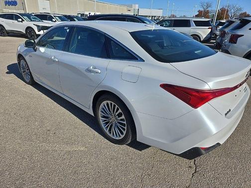 2021 Toyota Avalon Hybrid Limited