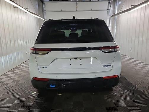 2023 Jeep Grand Cherokee 4xe Trailhawk