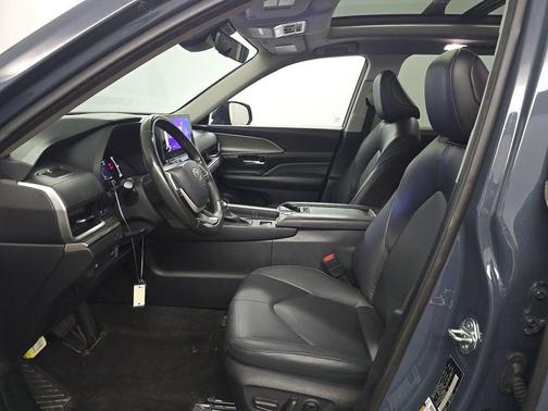 Cloud 2024 Toyota Grand Highlander XLE