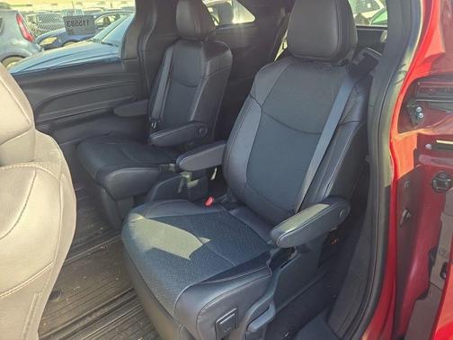 2025 Toyota Sienna Limited