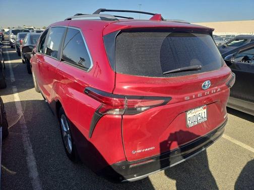 2025 Toyota Sienna Limited