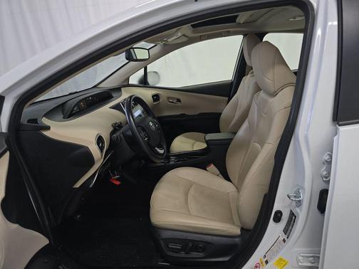 Wind Chill Pearl 2022 Toyota Prius XLE