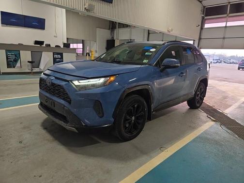 2023 Toyota RAV4 Hybrid SE