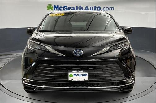 2021 Toyota Sienna XLE 7 Passenger