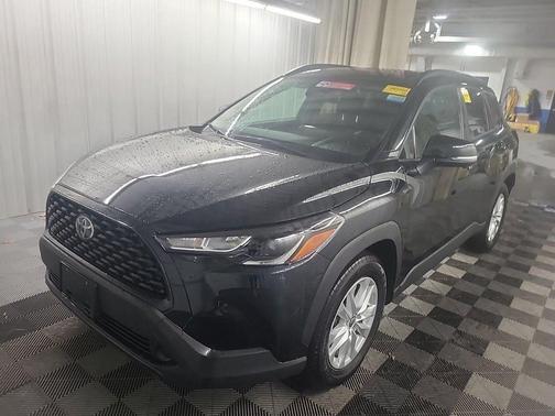 2025 Toyota Corolla Cross LE