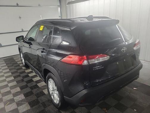 2025 Toyota Corolla Cross LE