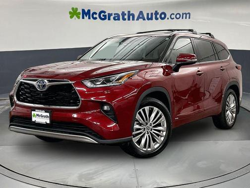 Ruby Flare Pearl 2022 Toyota Highlander Hybrid Platinum