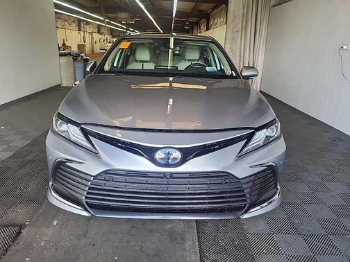 2023 Toyota Camry Hybrid XLE