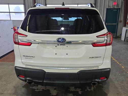 Crystal White Pearl 2023 Subaru Ascent Premium 8-Passenger