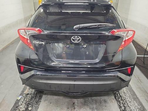 2021 Toyota C-HR LE