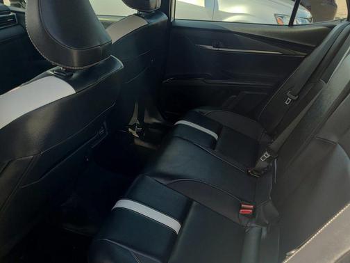 Ice 2026 Toyota Camry SE