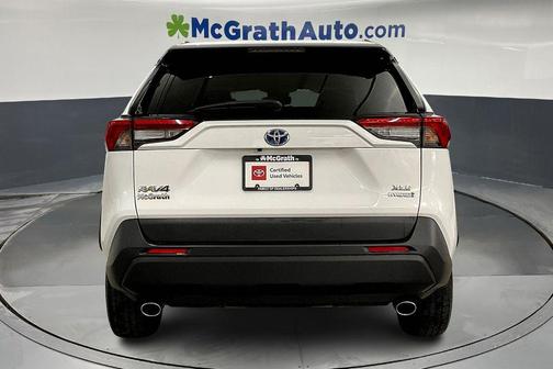 2022 Toyota RAV4 Hybrid XLE