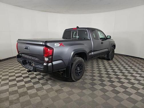 2022 Toyota Tacoma SR