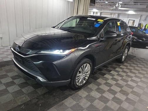 2023 Toyota Venza XLE