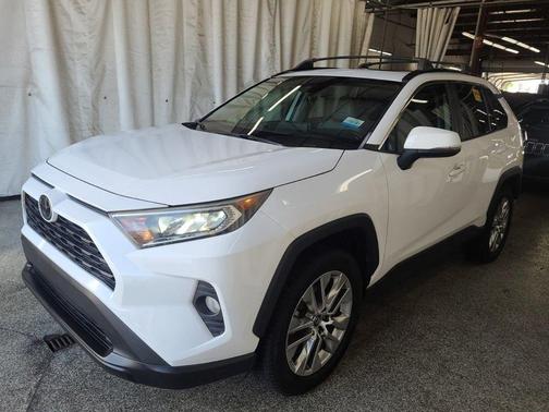 2019 Toyota RAV4 XLE Premium