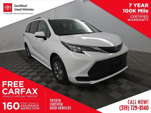 2022 Toyota Sienna LE
