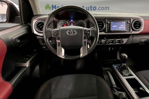 Midnight Black Metallic 2018 Toyota Tacoma SR5