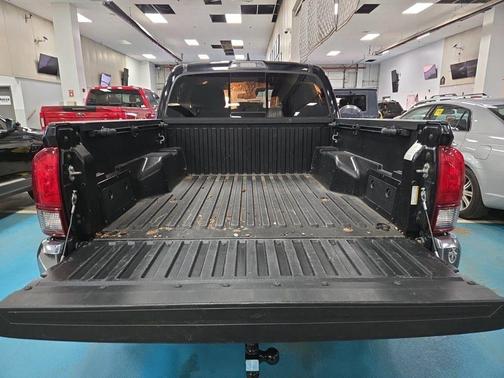 2018 Toyota Tacoma SR