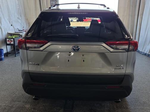 2021 Toyota RAV4 Hybrid XLE Premium