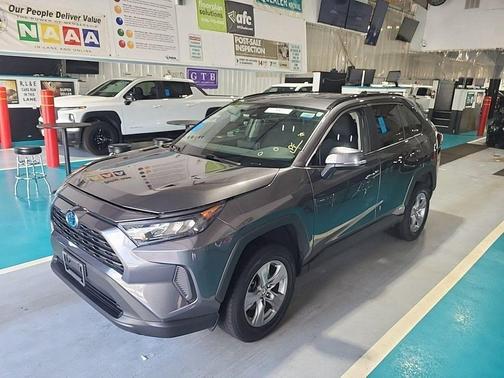 2022 Toyota RAV4 Hybrid LE