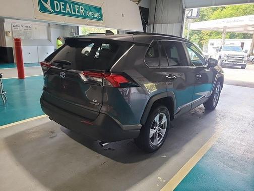 2022 Toyota RAV4 Hybrid LE