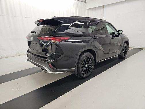 2024 Toyota Highlander XSE