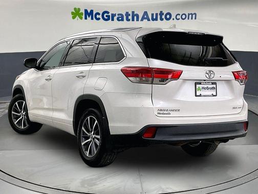 Blizzard Pearl 2017 Toyota Highlander XLE