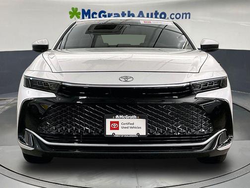 Oxygen White 2023 Toyota Crown Limited