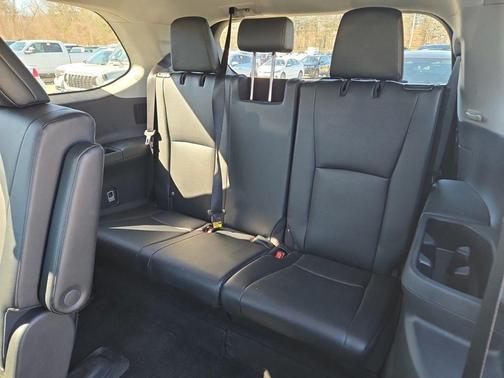 Midnight Black Metallic 2025 Toyota Grand Highlander XLE