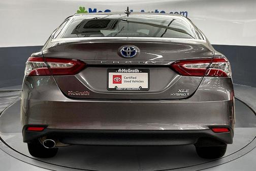 2020 Toyota Camry Hybrid XLE