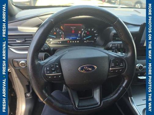 Agate Black Metallic 2020 Ford Explorer XLT